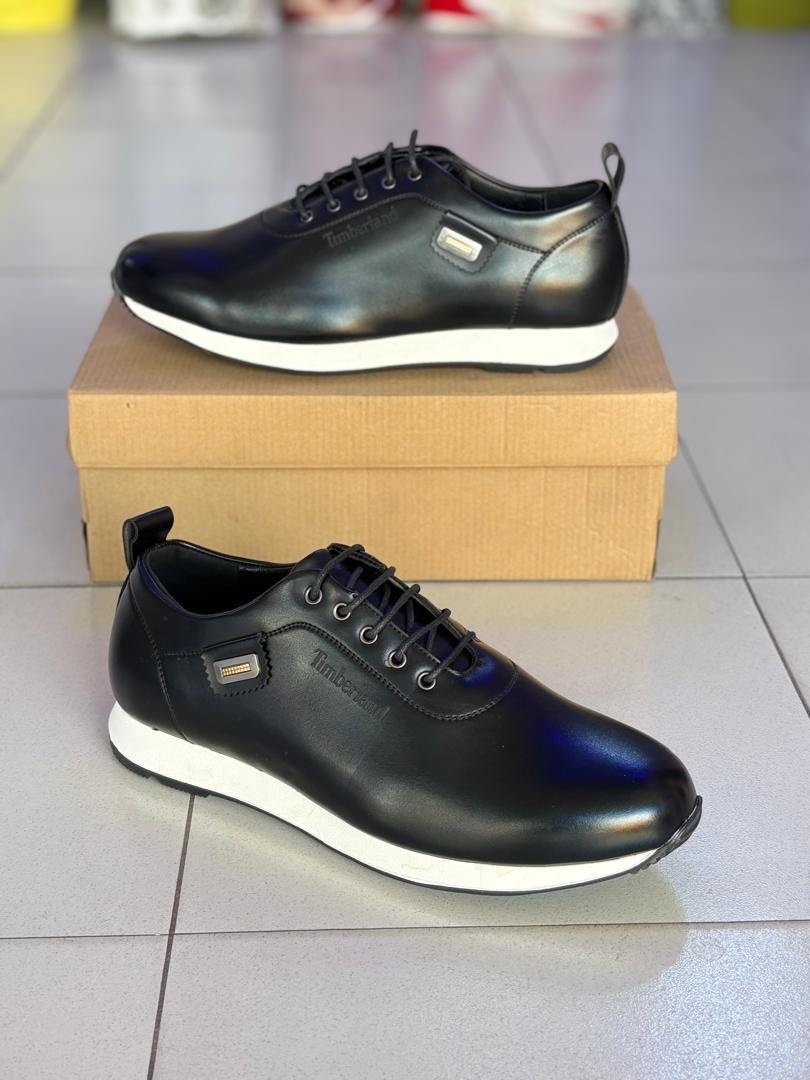 95f5cac7-f38d-4136-9da2-e8794c574c36 Chaussure de ville en cuire – Image 1