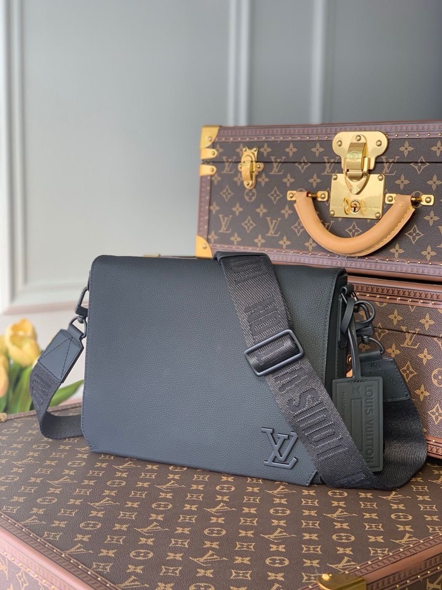 img_0136 Sacoche LV tendance – Image 1